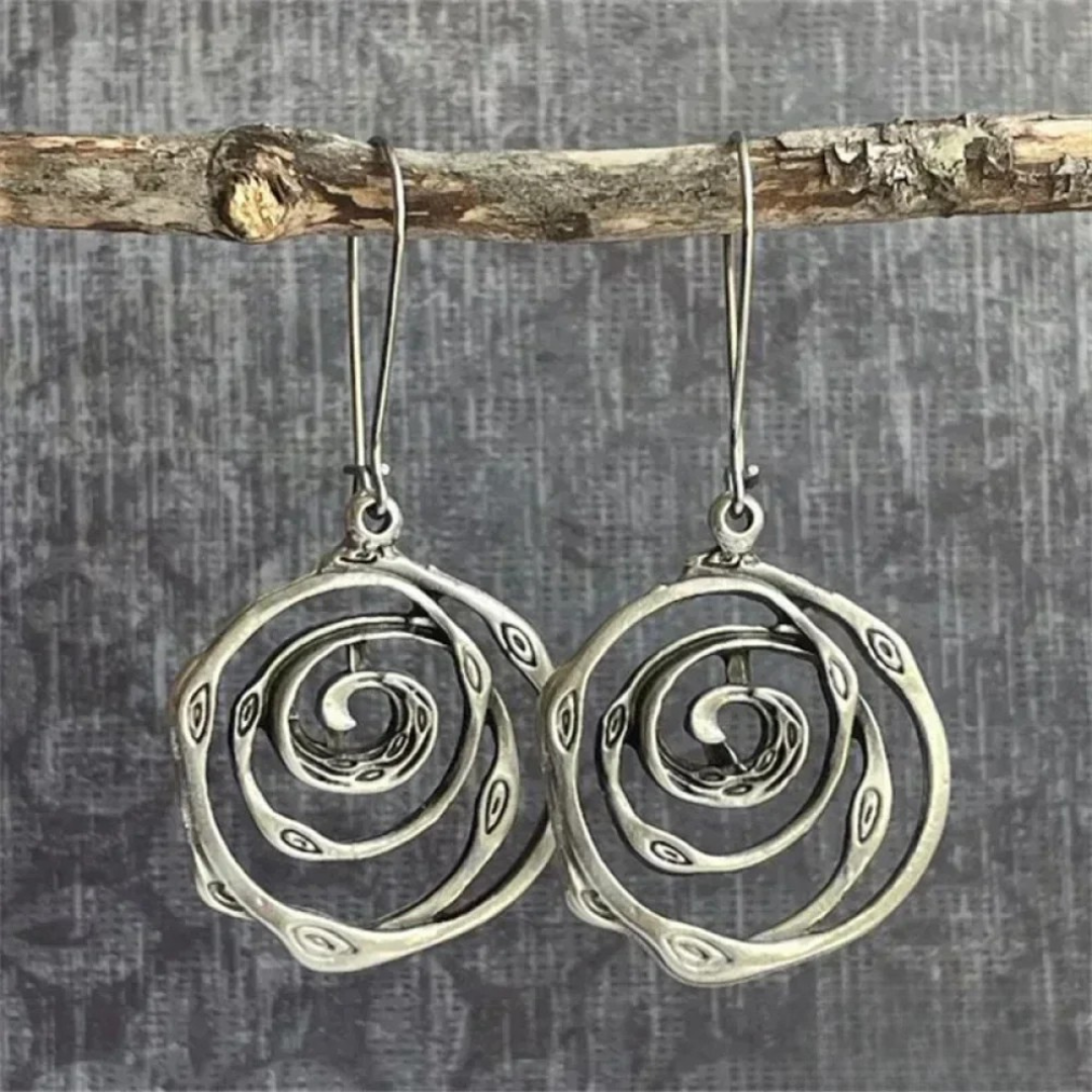 Vintage silver maze design earrings
