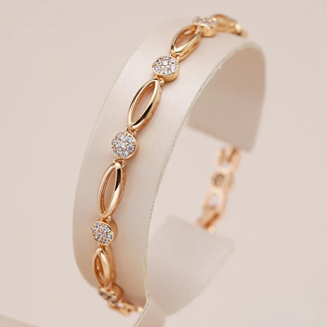 Elegant gold zircon bracelet