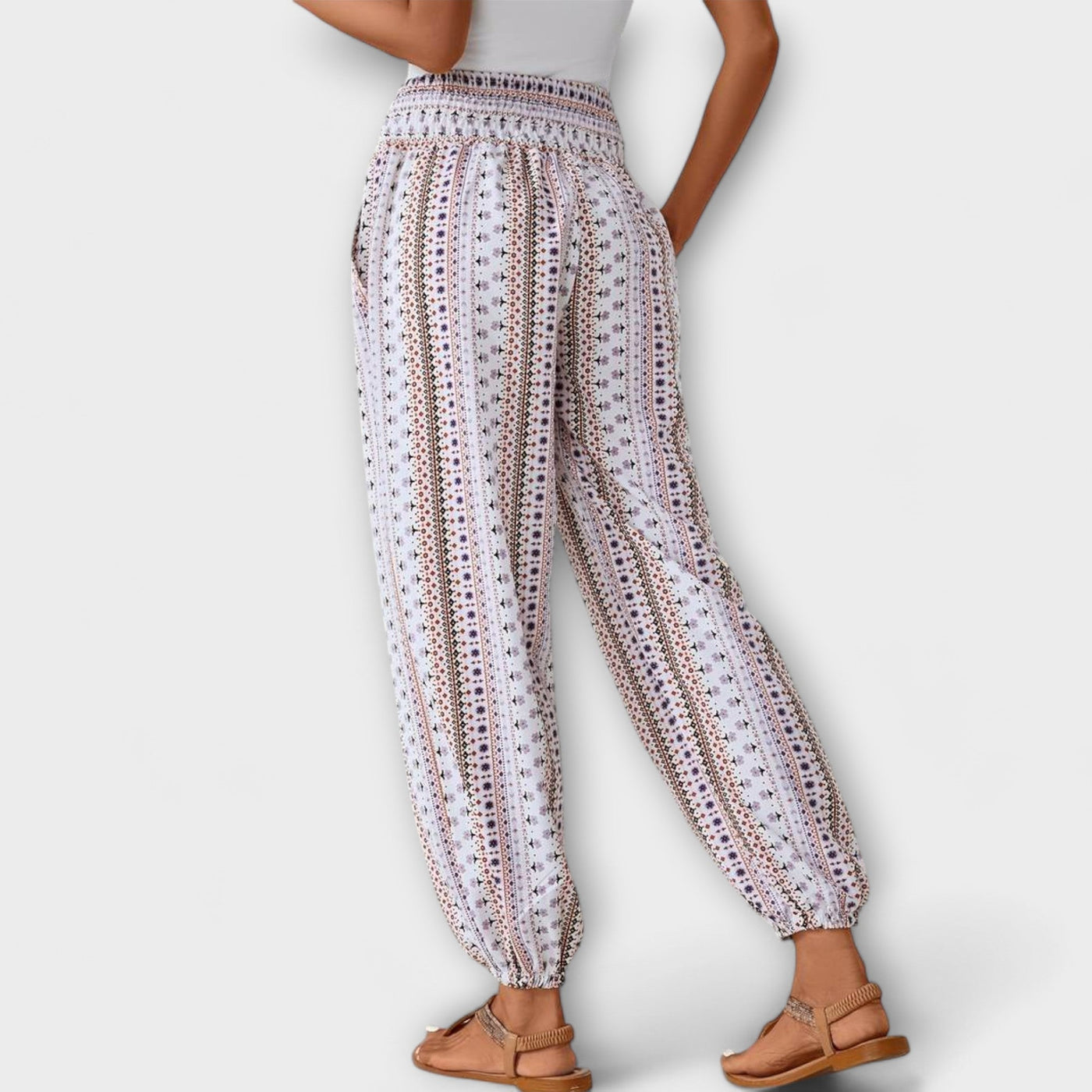 Scarlett - Pants with ethnic patterns