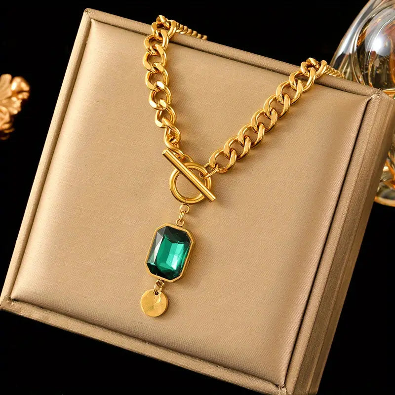 Thick chain emerald gold pendant necklace