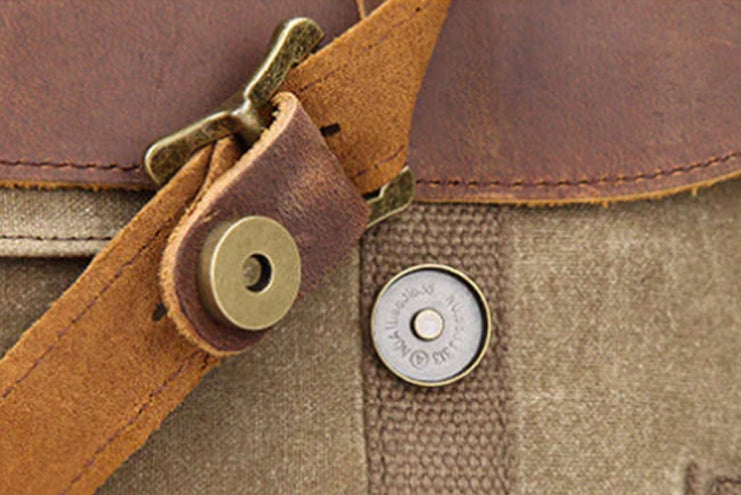 Camera Messenger Bag | Eisenberg