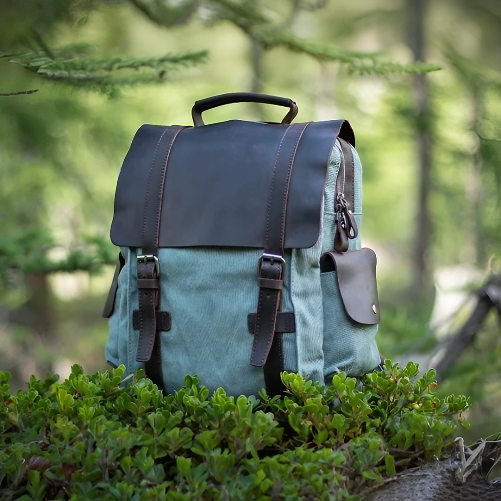 LENZIG – Men's rucksack with leather flap and laptop compartment