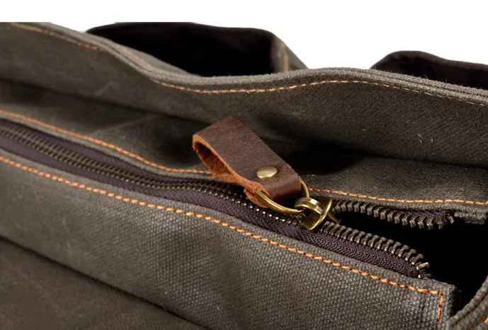 Vintage canvas messenger bag | Rheinhart