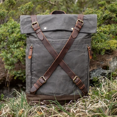 WEXEN – canvas backpack with cross straps